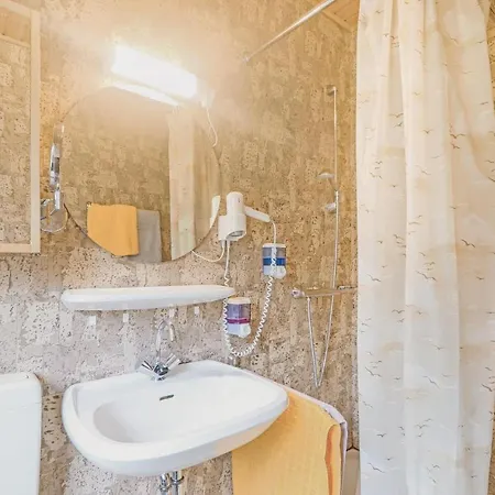 15 In Дом отдыха